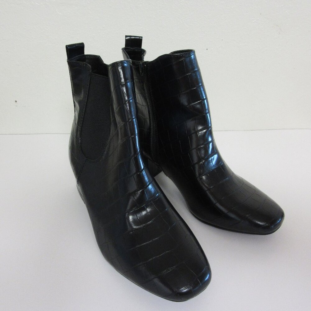 LANE BRYANT Black Croc Pattern 11 W Side Zip Block Heel Boots